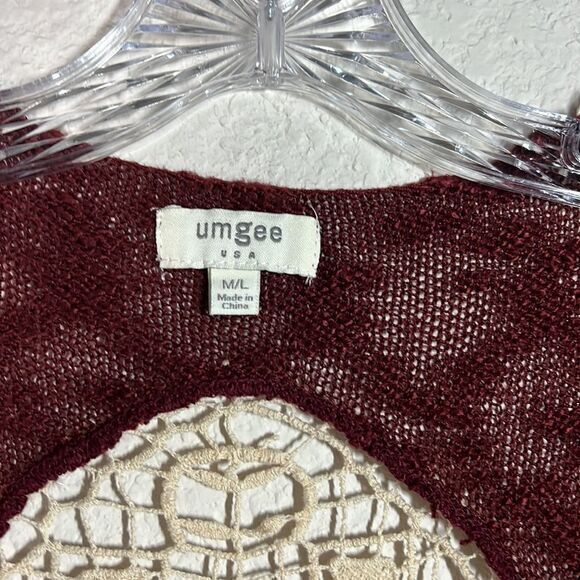 Umgee Burgundy Blue Ethnic Pattern Knitted Fringe Boho Shrugs Women's M/L‎ - Picture 2 of 6